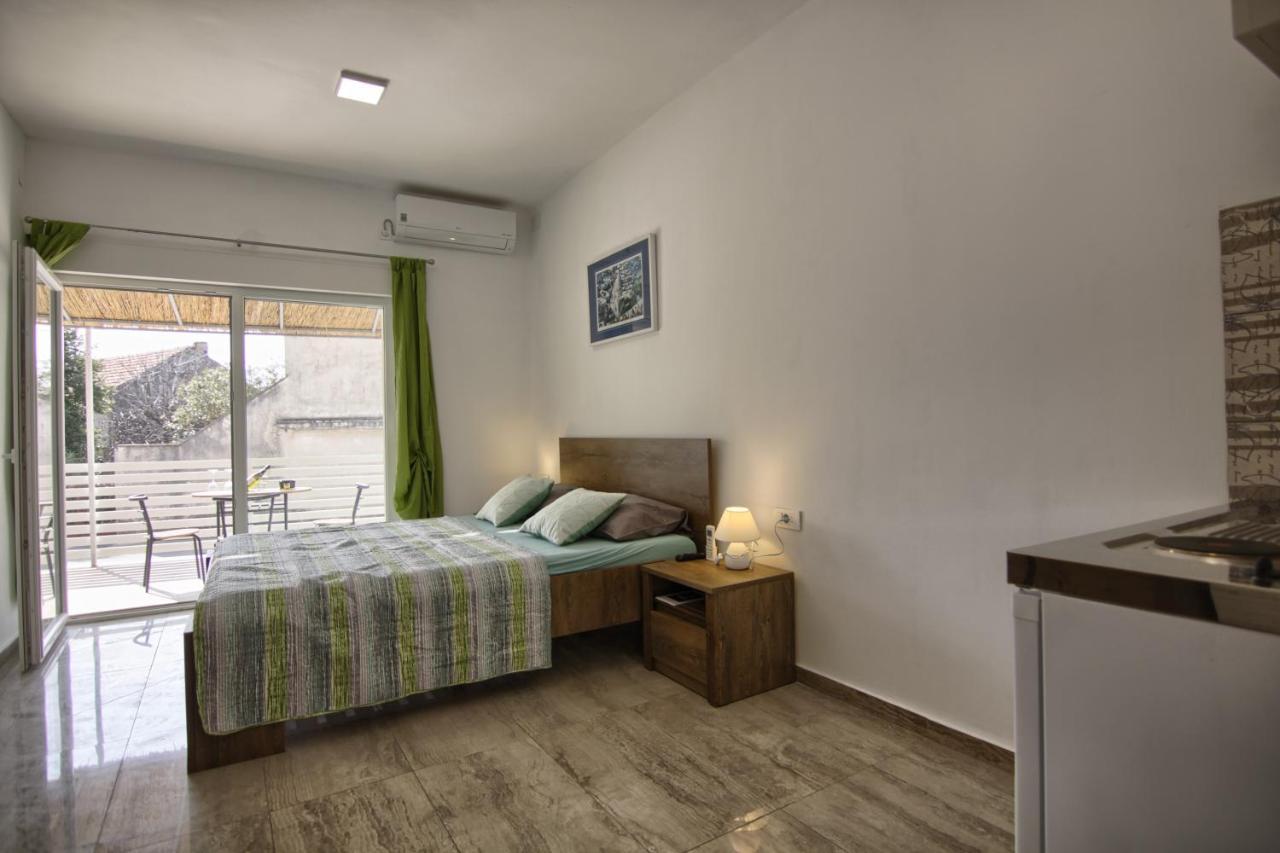 Rooms Dragica Pakoštane Exteriör bild