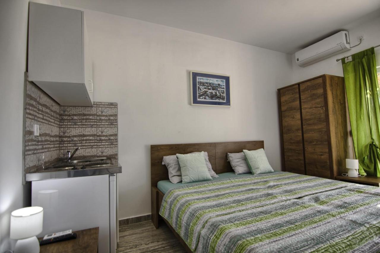 Rooms Dragica Pakoštane Exteriör bild