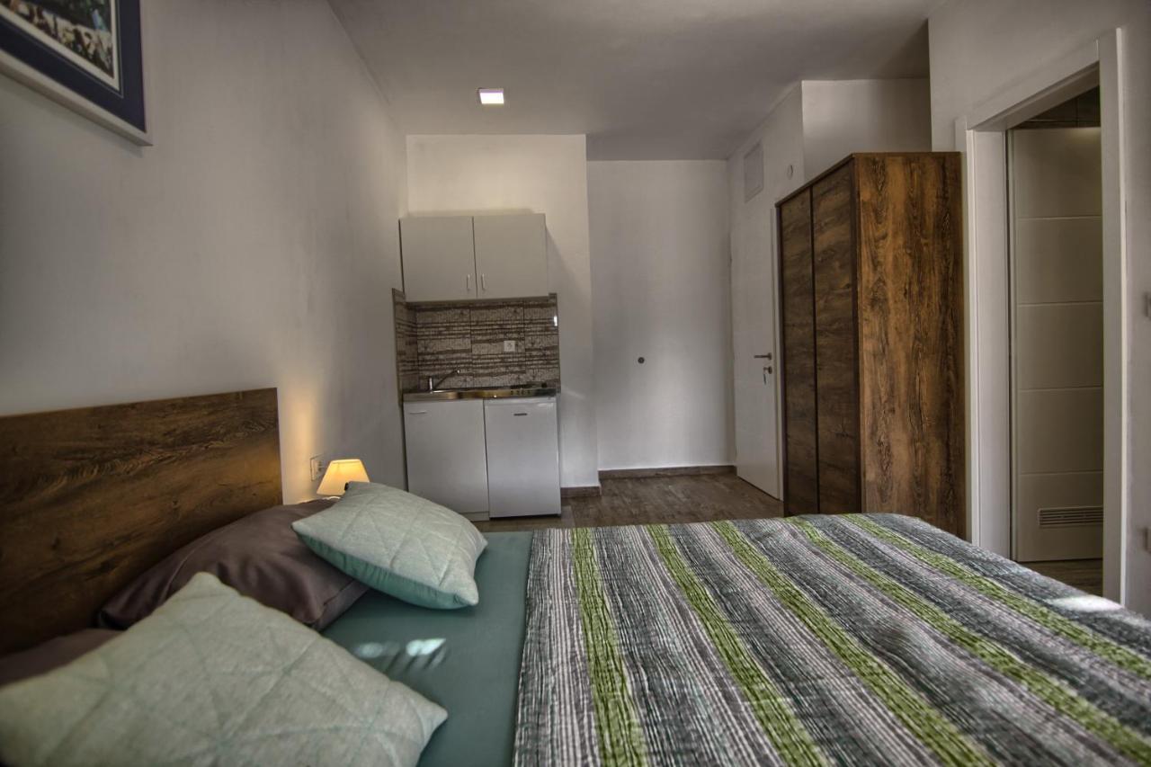 Rooms Dragica Pakoštane Exteriör bild